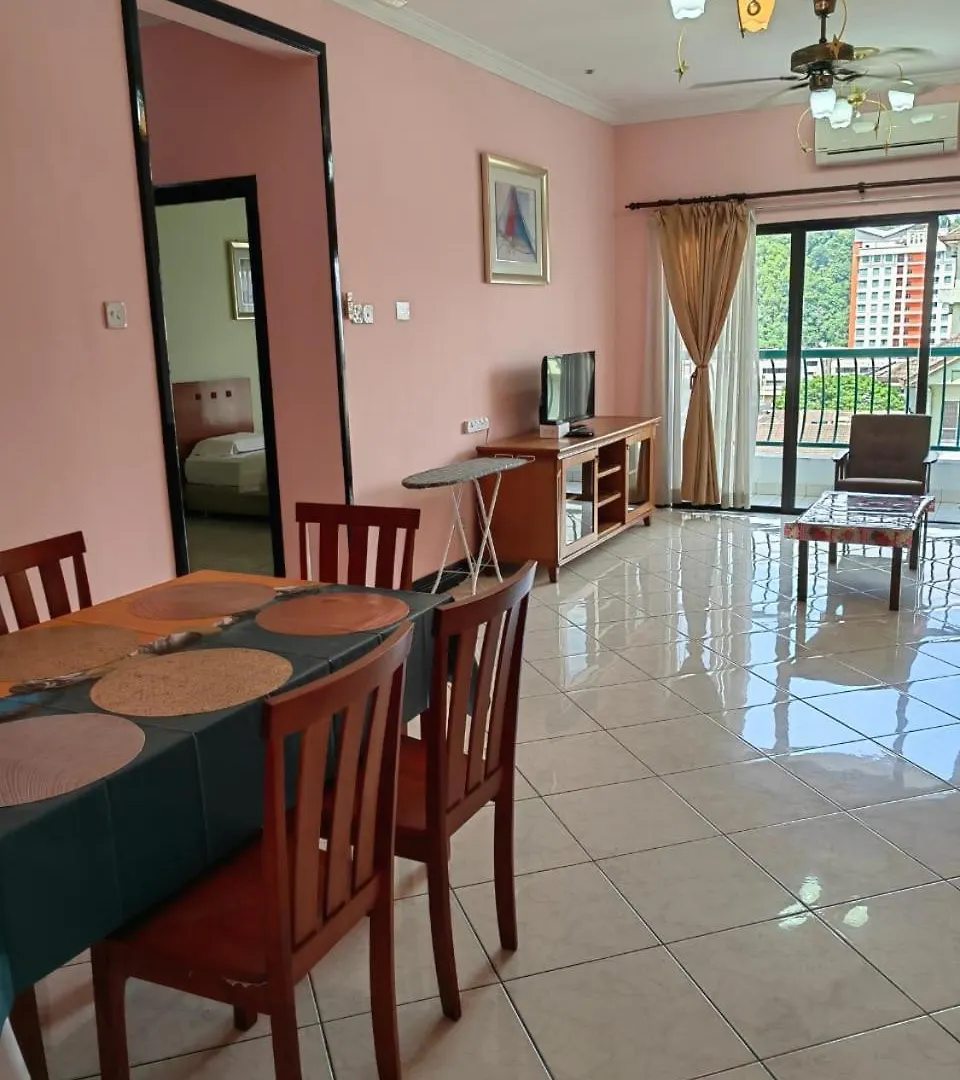 Marina Court Resort Condominium Town Homestay コタキナバル アパート