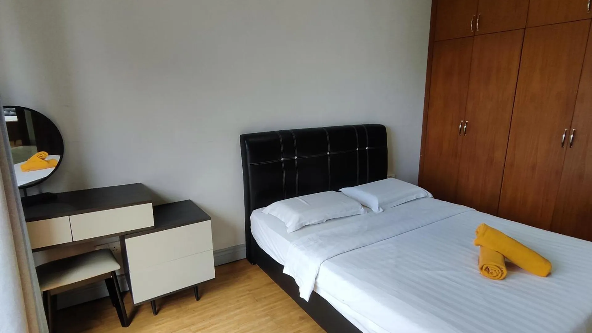 Marina Court Resort Condominium Town Homestay コタキナバル 0*,