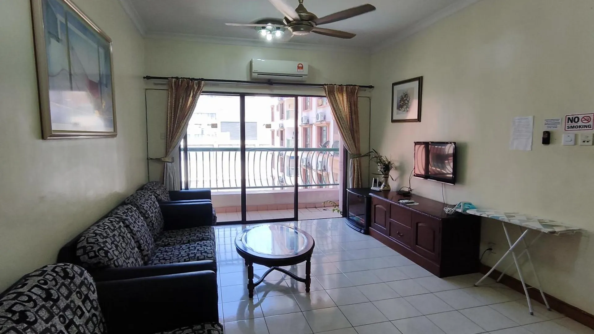 Marina Court Resort Condominium Town Homestay コタキナバル 0*,