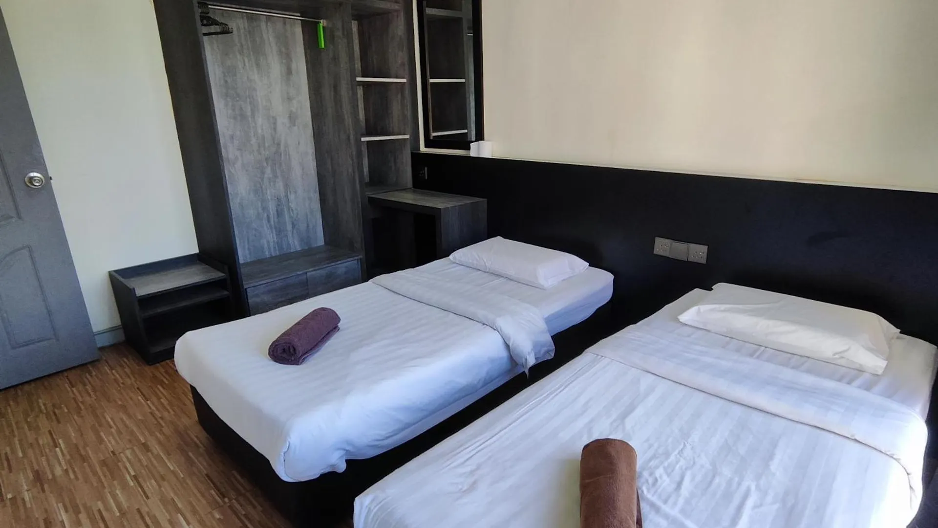 Marina Court Resort Condominium Town Homestay コタキナバル